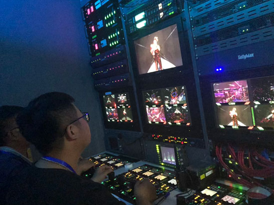 乌兰图雅《花开四季》北京工体演唱会现场图片 9
